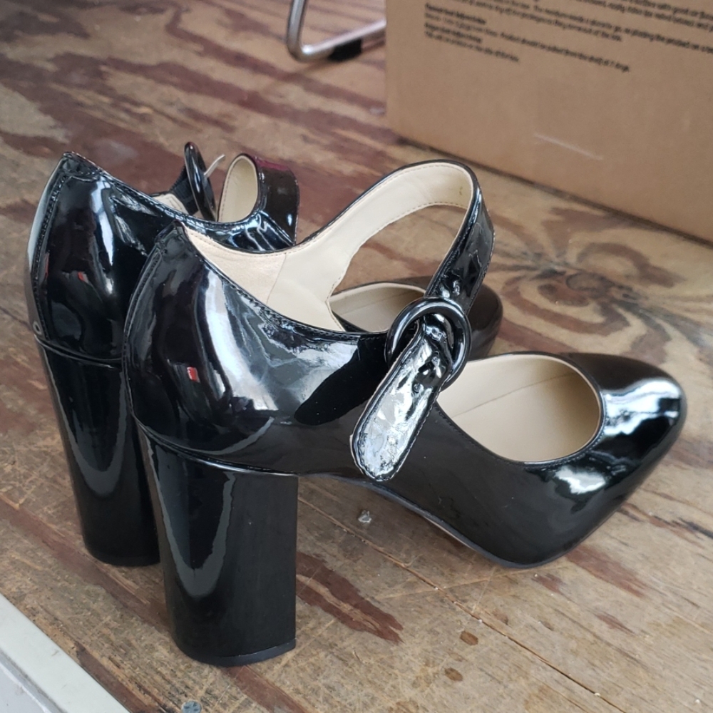 Marc Fisher sexy heels